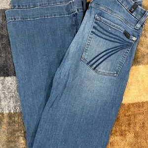 Seven For All Mankind Women’s Jeans *RIP ON LEG*